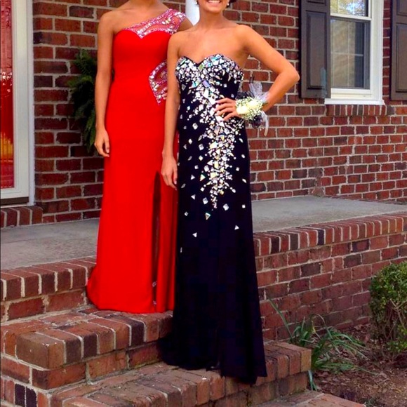 Prom Dress - Picture 2 of 3